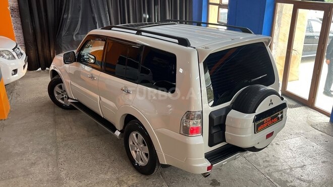 Mitsubishi Pajero 2008, 283,193 km - 3.0 л - Sumqayıt