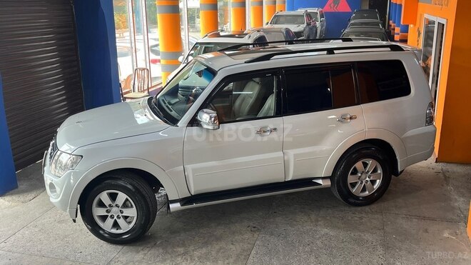 Mitsubishi Pajero 2008, 283,193 km - 3.0 л - Sumqayıt