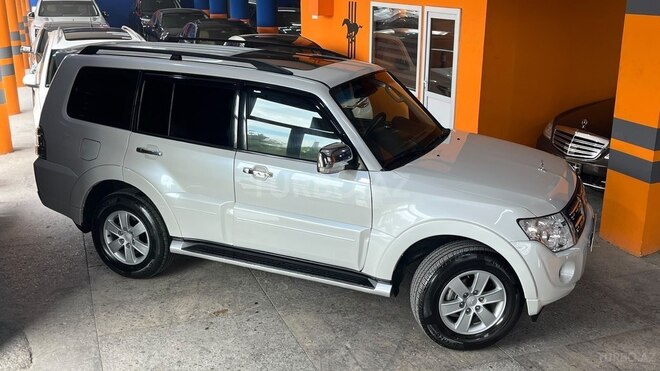 Mitsubishi Pajero 2008, 283,193 km - 3.0 л - Sumqayıt