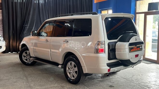 Mitsubishi Pajero 2008, 283,193 km - 3.0 л - Sumqayıt