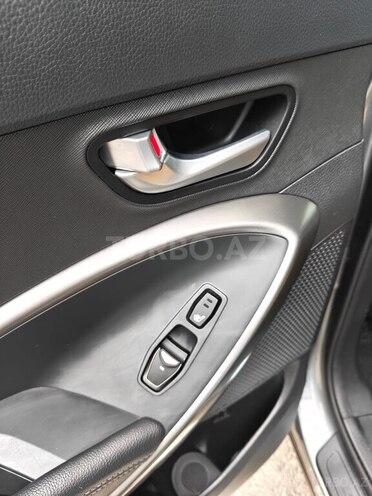 Hyundai Santa Fe 2017, 133,000 km - 2.0 л - Bakı