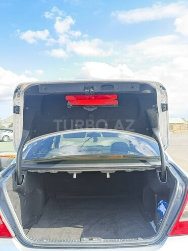 Mercedes E 280 2006, 456,000 km - 3.0 l - Neftçala