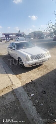 Mercedes E 220 1998, 506,983 km - 2.2 l - Füzuli