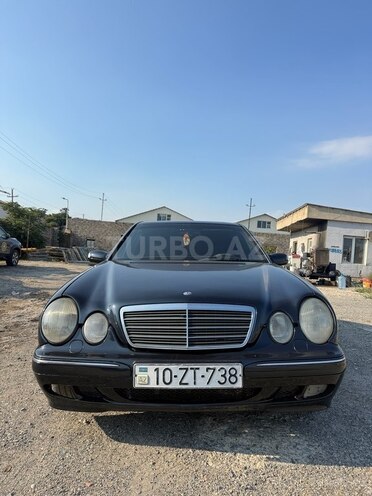 Mercedes E 220 1996, 135,000 km - 2.2 l - Bakı