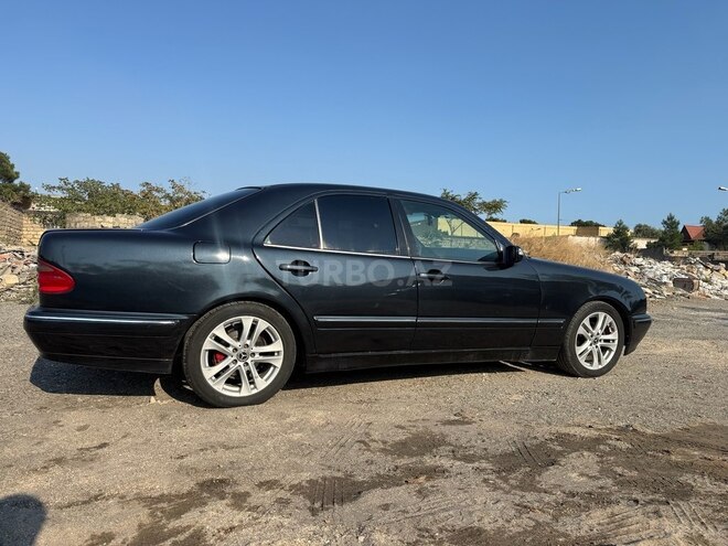 Mercedes E 220 1996, 135,000 km - 2.2 l - Bakı