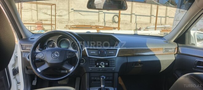 Mercedes E 200 2011, 250,000 km - 2.1 l - Bakı