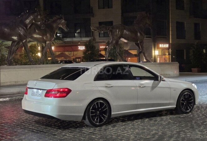Mercedes E 200 2011, 250,000 km - 2.1 l - Bakı