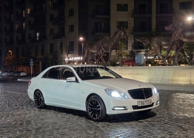 Mercedes E 200 2011, 250,000 km - 2.1 l - Bakı