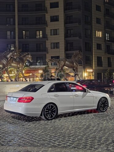 Mercedes E 200 2011, 250,000 km - 2.1 l - Bakı