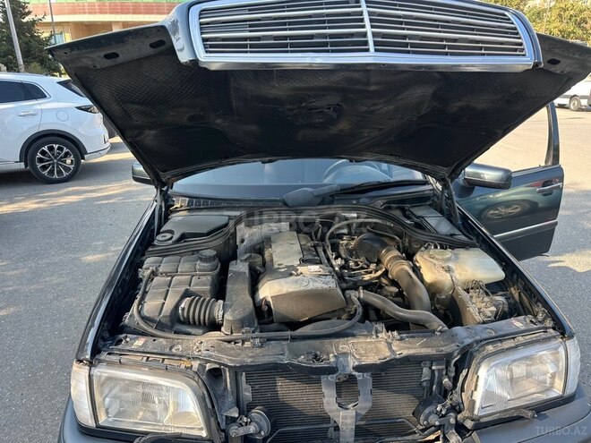 Mercedes C 200 2000, 400,000 km - 2.0 л - Bakı