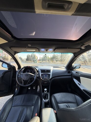 Hyundai Accent 2013, 274,000 km - 1.6 л - Bakı