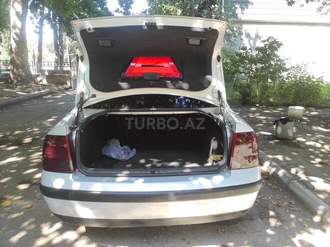 Volkswagen Passat 1998, 375,000 km - 1.8 l - Mingəçevir