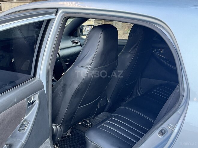 Toyota Corolla 2005, 310,000 km - 1.4 l - Bakı