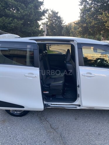 Toyota Sienta 2017, 272,000 km - 1.5 л - Bakı