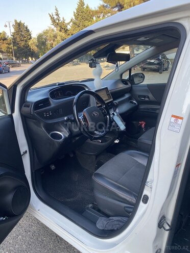 Toyota Sienta 2017, 272,000 km - 1.5 л - Bakı