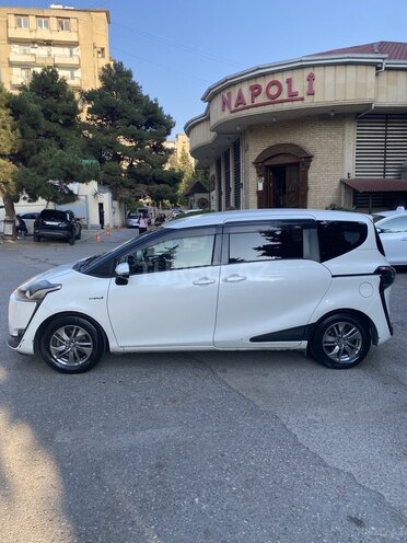 Toyota Sienta 2017, 272,000 km - 1.5 л - Bakı