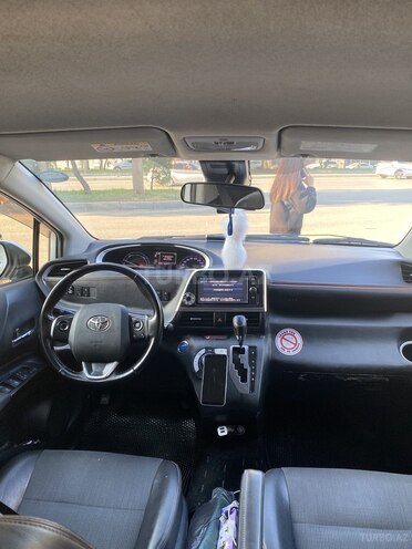 Toyota Sienta 2017, 272,000 km - 1.5 л - Bakı