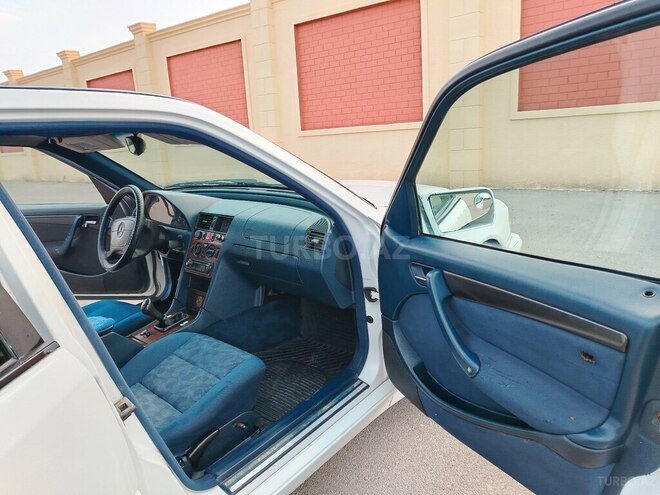Mercedes C 220 1997, 220,970 km - 2.2 л - Sumqayıt