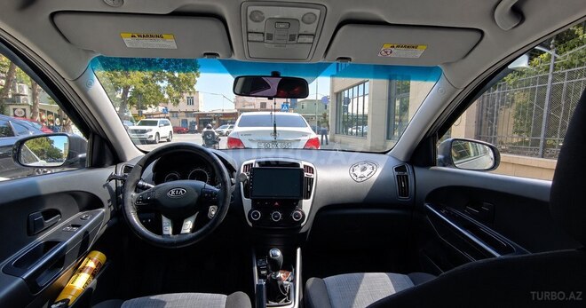 Kia  2010, 284,000 km - 1.6 l - Bakı