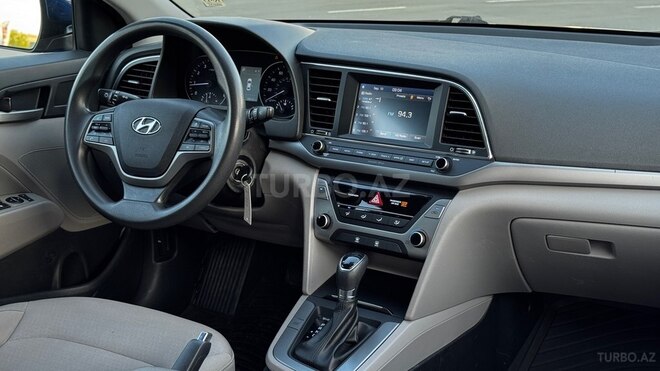 Hyundai Elantra 2018, 170,590 km - 2.0 l - Gəncə