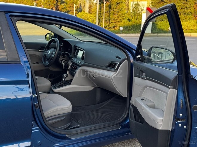 Hyundai Elantra 2018, 170,590 km - 2.0 l - Gəncə