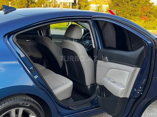 Hyundai Elantra 2018, 170,590 km - 2.0 l - Gəncə
