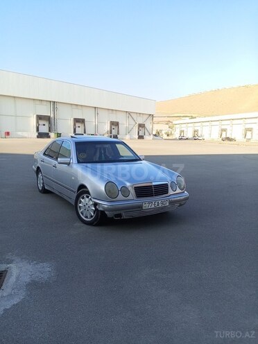Mercedes E 240 1997, 62,550 km - 2.4 l - Bakı