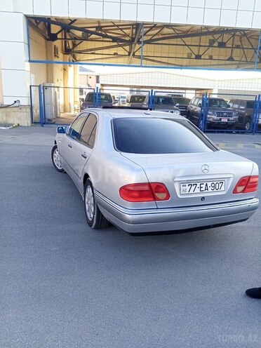 Mercedes E 240 1997, 62,550 km - 2.4 l - Bakı