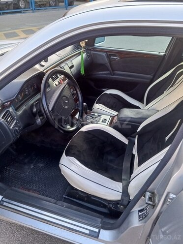 Mercedes E 240 1997, 62,550 km - 2.4 l - Bakı