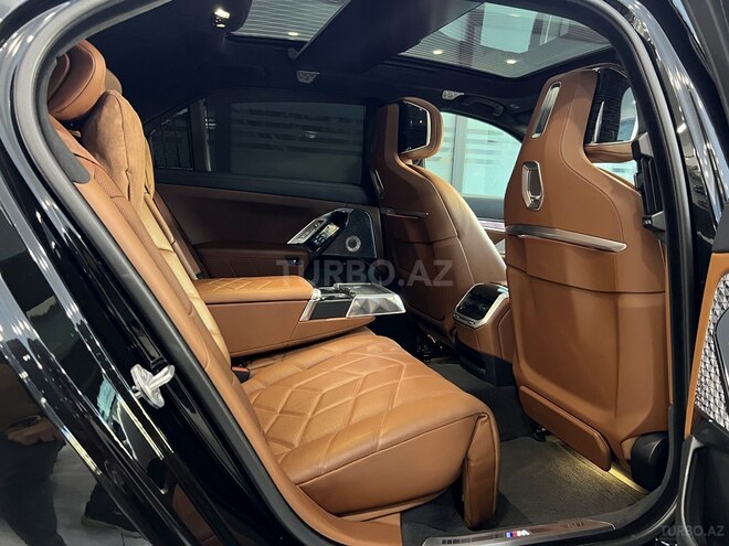BMW 750e xDrive 2024, 32,000 km - 3.0 л - Bakı