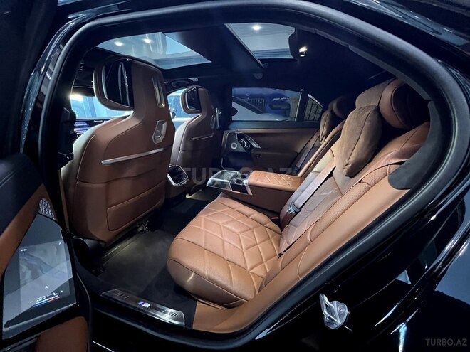 BMW 750e xDrive 2024, 32,000 km - 3.0 л - Bakı
