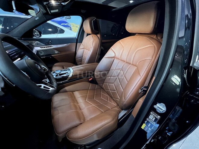 BMW 750e xDrive 2024, 32,000 km - 3.0 л - Bakı