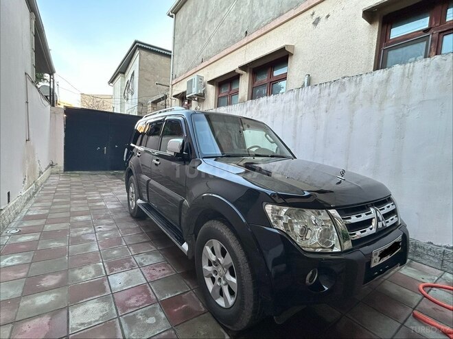 Mitsubishi Pajero 2010, 158,000 km - 3.5 л - Bakı