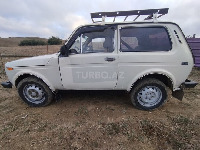 LADA (VAZ) Niva 1991, 896,000 km - 1.6 l - Yardımlı