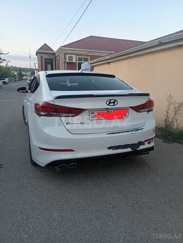 Hyundai Elantra 2018, 180,000 km - 2.0 l - Bakı