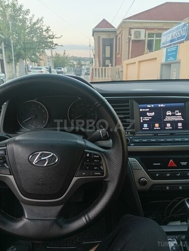 Hyundai Elantra 2018, 180,000 km - 2.0 l - Bakı