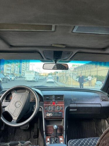 Mercedes C 180 1997, 282,123 km - 1.8 l - Bakı