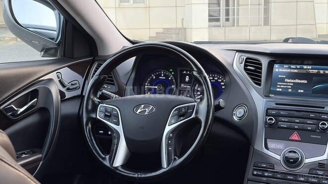 Hyundai Grandeur 2015, 231,000 km - 2.2 l - Bakı