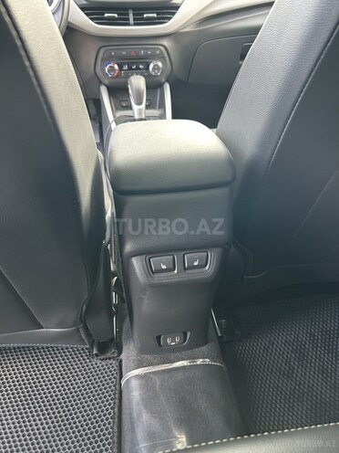 Chevrolet Onix 2024, 8,200 km - 1.2 l - Bakı