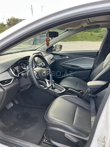Chevrolet Onix 2024, 8,200 km - 1.2 l - Bakı