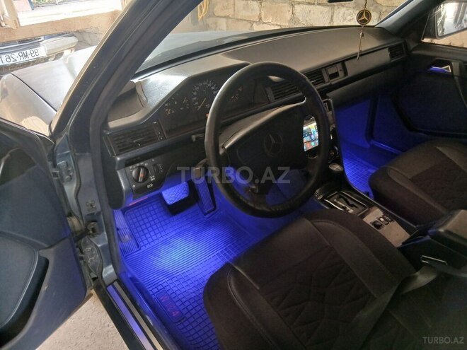 Mercedes 220 E 1994, 400,000 km - 2.2 l - Salyan