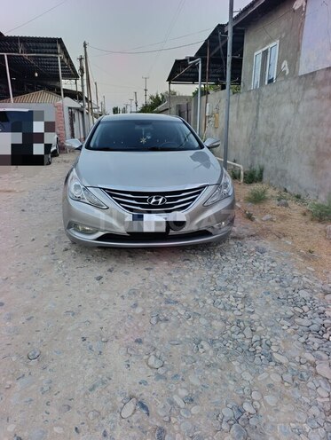 Hyundai Sonata 2010, 291,580 km - 2.0 л - Salyan