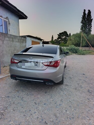 Hyundai Sonata 2010, 291,580 km - 2.0 л - Salyan