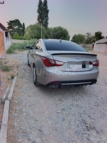 Hyundai Sonata 2010, 291,580 km - 2.0 л - Salyan