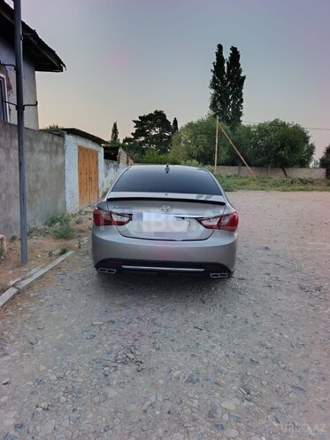 Hyundai Sonata 2010, 291,580 km - 2.0 л - Salyan