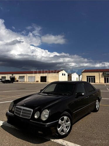 Mercedes E 230 1996, 268,400 km - 2.3 l - Bakı