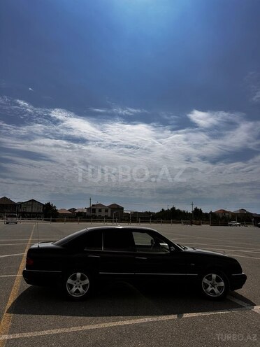 Mercedes E 230 1996, 268,400 km - 2.3 l - Bakı