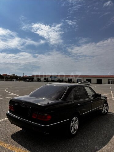 Mercedes E 230 1996, 268,400 km - 2.3 l - Bakı