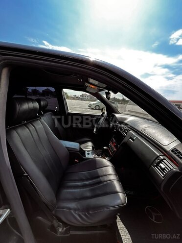 Mercedes E 230 1996, 268,400 km - 2.3 l - Bakı