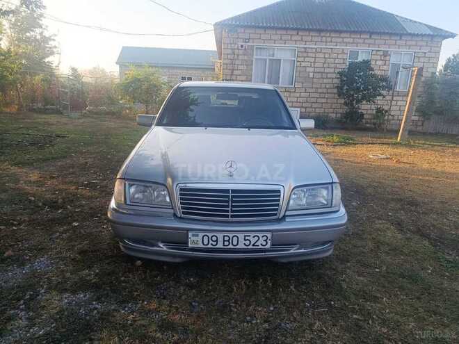 Mercedes C 240 2000, 333,000 km - 2.4 л - Bərdə
